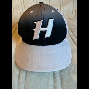 H Bulldog Lightweight Performance Cap - Adult Small/Medium. Unisex
